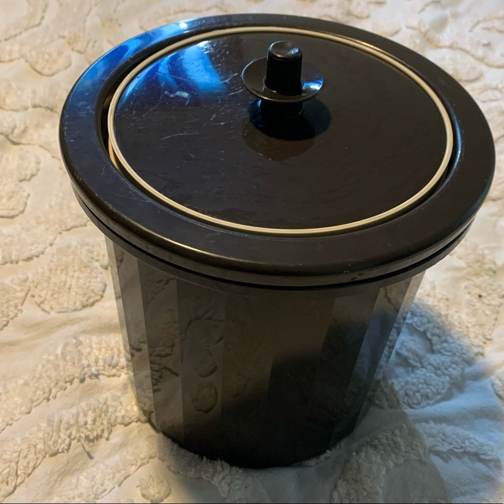 TUPPERWARE Ice Keeper VINTAGE